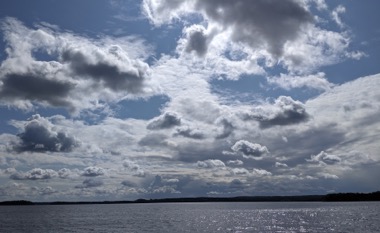 Wolken über dem Plöner See