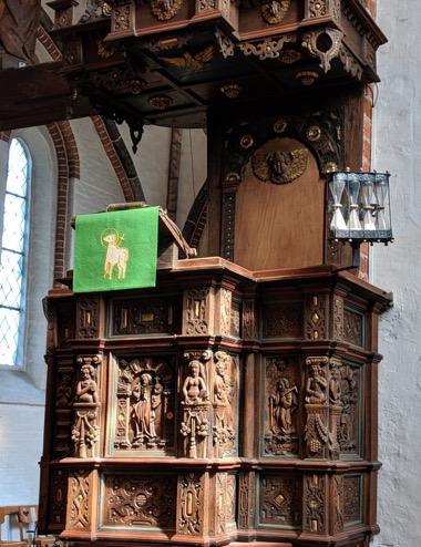 Kanzel in der St. Johannis Kirche in Krummesse © Sigrid Grabmeier Kanzel in der St. Johannis Kirche in Krummesse © Sigrid Grabmeier